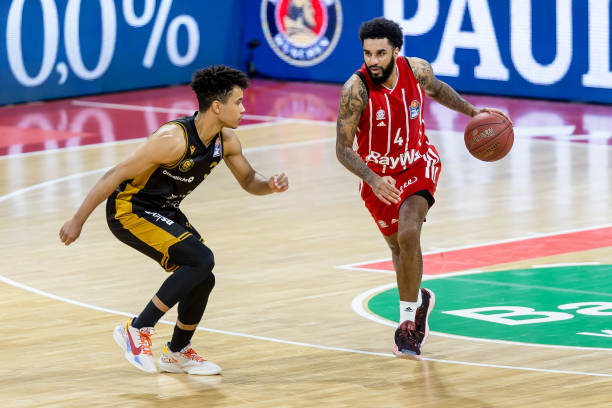 青岛队展现 青岛队展现