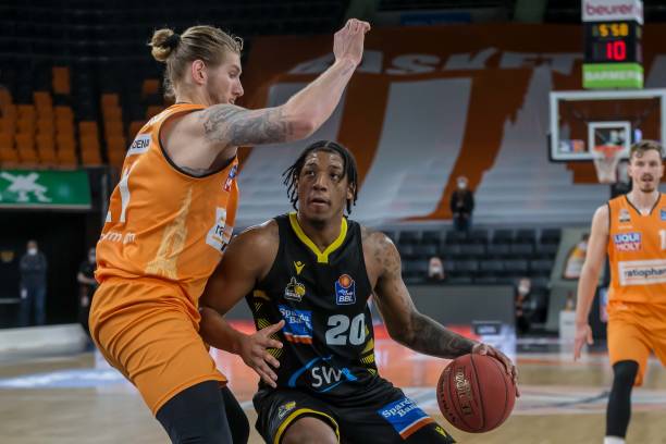 在球场上 在球场上