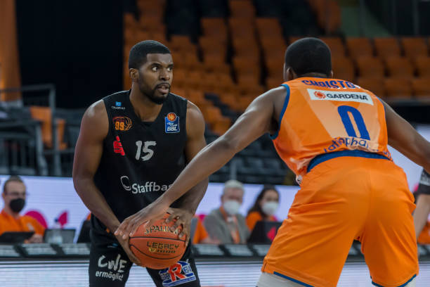 保住队内优 保住队内优