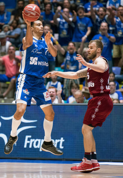 丽反击更关 丽反击更关